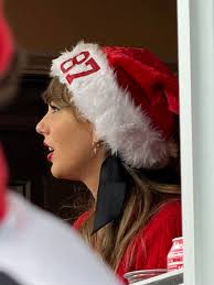 Saw Travis Kelce 2 rows from the queen