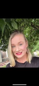 Would someone please￼ headshotify this?