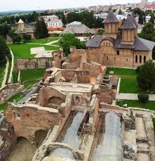 Orașele de clasă mondială, unele cunoscute pentru istorie și altele cunoscute pentru distracție sau glamour. DescoperÄ Romania AutenticÄ Curtea DomneascÄ De La Targoviste Autoboca Blog