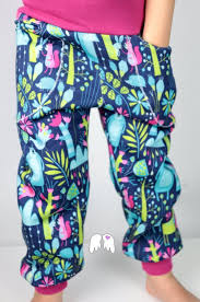 Kostenloser kalender zum ausdrucken mit feiertagen für 2021 und jedes jahr. Schnittmuster Jogginghose Julian Von Engelinchen Jogginghose Kinder Kinder Hose Nahen Pumphose Kinder