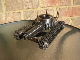 Hot Rod Tank Recycled Metal Sculpture And Pen Holder With Images Scrap Metal Art Metal Art Recycled Metal