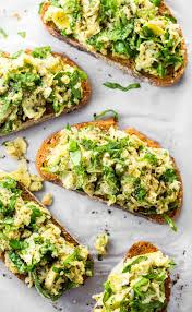 10 Minute White Bean Artichoke Basil Toasts Pinch Of Yum Recipe Vegan Appetizers Food Processor Recipes Healthy Recipes