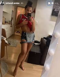 Idén gőzerővel készült a bikiniszezonra. Toth Andi Ismet Villantott Kockas Hasat Es Kebleit Is Megmutatta Kovetoinek Foto