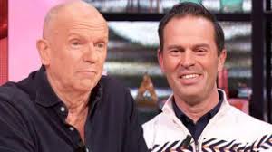 Bas Nijhuis weigert belletjes VI: 'Druk met die Roemeense meisjes'