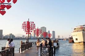 cầu Tình Yêu Đà Nẵng