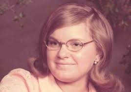 Sandra Borton's Instagram, Twitter & Facebook