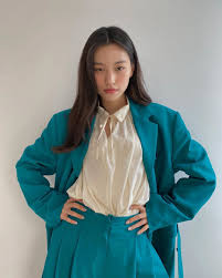 Pin By Mina On More Kpop Things In 2020 Doyeon Kim Doyeon Fashion