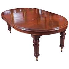 19th Century Victorian Oval Extending Dining Table In 2020 Dining Table Extendable Dining Table Oval Table Dining