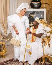 Lizzy anjorin wedding getting married to a man with 5 wives lizzy anjorin wedding video загрузил: Lizzy Anjorin Flaunts Cheque Of 10 Million Wedding Gift She Got From Friends Video Naijahotstars