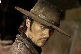 Priest (Limited Steelbook Edition) [Blu-ray 3D]: Amazon.de: Bettany, Paul,  Gigandet, Cam, Q, Maggie, Urban, Karl, Collins, Lily, Moyer, Stephen,  Plummer, Christopher, Stewart, Scott Charles, Bettany, Paul, Gigandet, Cam:  DVD & Blu-ray