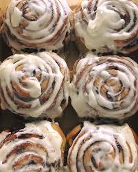 ven manana y acompananos a disfrutar estos y toda la variedad de rollos de canela que tiene cinnabon para ti en s rollos de canela rolls de canela te de canela