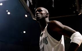 Kevin maurice garnett ▪ twitter: Kevin Garnett Scares Teammates And Flushes Their Cellphones