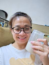 It's time to rest & relax with my forever favorite plain shake. No need to  blend, no need to add anything. Just shake & enjoy the pure goodness.”  休息放松的时刻，就靠我最爱的原味奶昔。 不用搅拌机、不加料，简单摇一摇，就很满足！