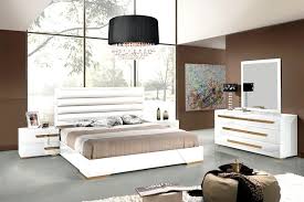 احدث غرف النوم هذا العام من ارقى صالات العرض شبكة الفنان