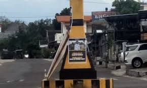 Surya electric merupakan toko listrik yang berlokasi di jalan a. Ppkm Darurat Pt Admira Gandeng Polres Dan Kodim Magetan Membagikan Sembako Suara Kumandang