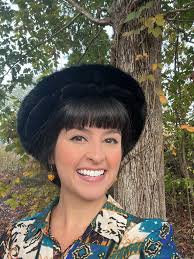 I had the pleasure of meeting this legendary Chattanooga old-time fiddler a  couple of weeks ago at a folk fest we both played!! @oldtimetraveler …I  even had the privilege of being roasted