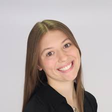 Say hello to Casey Couch! She's our new Features Editor! 👋 Casey is a  senior journalism and promotional communications major with a minor in  digital content production. In addition to the Vindi,