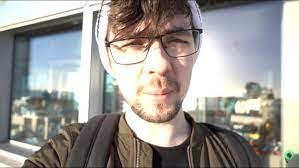 Phil Lindo's Instagram, Twitter & Facebook