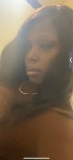 Desiree Flowers's Instagram, Twitter & Facebook