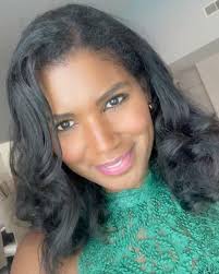 Denise Boutte knows how to celebrate lol!!! Lamman’s co-star from Meet The  Browns is getting the party started! Thanks Denise!! @denise_boutte