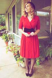 Easy Guide To A 1940 S Woman S Dress Style Glamour Daze 1940s Outfits 1940s Fashion Womens Dresses