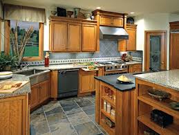 In our former home with honey oak trim/doors/floors i used a lot of creamy whites and some very,very subtle yellows. 51 Honey Oak Cabinets And Floors Ideas Honey Oak Cabinets Oak Cabinets Kitchen Flooring