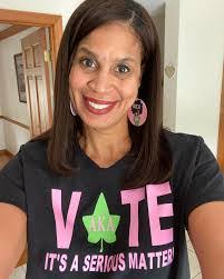 Raquel Hamm's Instagram, Twitter & Facebook