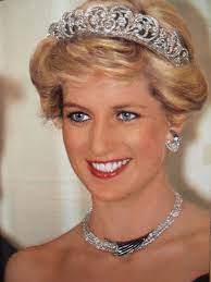 Diana was the daughter of edward john spencer, viscount althorp, and frances ruth burke roche, viscountess althorp (later known as the. Princesa Diana De Gales Princesa Diana Princesa Diana De Gales Princesa Hermosa