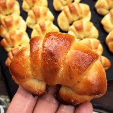 1 222 Me Gusta 70 Comentarios Estefi Colombo Esteficolombo En Instagram Quot Medialunas Caseras Calentitas Sin Manteca Ni Food Breakfast Bread