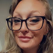 Amanda Mccarson's Instagram, Twitter & Facebook