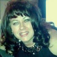 Tracy Kitts's Instagram, Twitter & Facebook