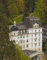Das Traditionsreiche Hotel Romerbad In Badenweiler Das Es Fast 200 Jahre Schon In Dem Kleinen Kurstadtchen Gi Bodensee Urlaub Schwarzwald Deutsche Landschaft
