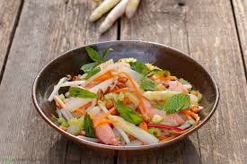 Vietnamesischer Salat Mit Spargel Und Garnelen Asiatische Rezepte Spargelsalat Spargel