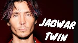 Jagwar Twin talks "Bad Feeling" inspo, Wonka vibes, lawyer stuff, feeling  grateful & what's next!