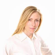 Monica Sethi's Instagram, Twitter & Facebook