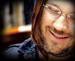 Un giorno perfetto per uccidere" di Mario Mazzanti: il romanzo che lo ha  consacrato nuova voce del thriller italiano