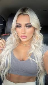 Daughters of 'Northern Exposure' actress take the stage with ... 💐🤎