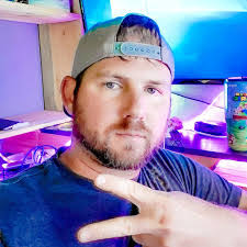 Randy Stover's Instagram, Twitter & Facebook