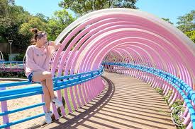 1,301,824 likes · 176,678 talking about this. å…¨å°å½©è™¹ç³»åˆ—æ‡¶äººåŒ… æ¼æ¸¯ å'–å•¡å»³ è§€å…‰å·¥å»  åŒ—ä¸­å—éƒ¨å½©è‰²ç¹½ç´›åŽ»ä¸å®Œ æ¡ƒæ¡ƒ Sæ—…äººæ‰‹æœ­