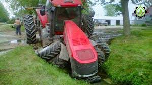 Dangerous Idiots Tractor Fails ...