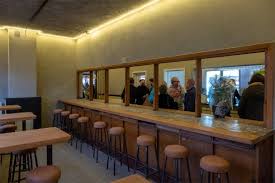 Fiskeskur Nieuw Visrestaurant In Douanegebouw Op Eilandje Nieuws Restaurant Terras