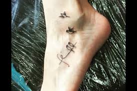 Tatuajes Pequenos Y Bonitos Para Mujeres Significado Tendenzias Com