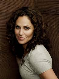 Amy Brenneman (Violet)