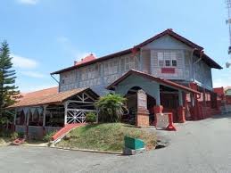 Muzium cheng ho dikatakan asalnya adalah gudang bagi laksamana cheng ho kerana ada pengaruh seni bina dinasti ming.• 11. Galeri Laksamana Cheng Ho Melaka Ticket Price Timings Address Triphobo