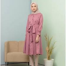 Rekomendasi model baju pesta modern untuk wanita berhijab (foto: Remaja Baju Atasan Remaja Tunik Panjang Desain Simple Gaya Remaja Hijab Kekinian Modern