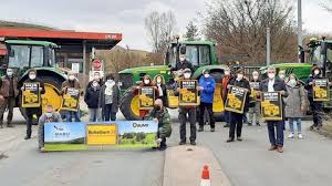 Mädchen lernt in unserer klasse. Efebwtxnsgr1jm