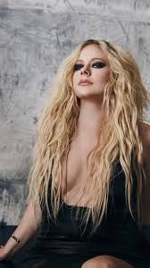 Avril Lavigne Daily (@arlavignedaily) • Instagram photos and videos