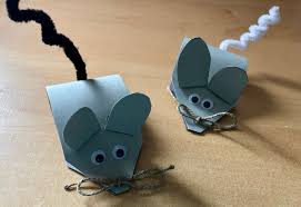 Kleine Mauschen Basteln Herbstbastelnmitkindern Basteln Kleiner Mause Anleitung Und Materialliste In Meinem Blog Basteln Tinker Crafts