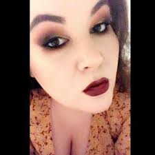 Amanda Klopfenstein's Instagram, Twitter & Facebook