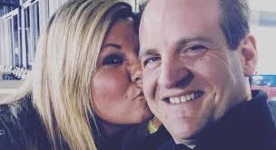 Tracy Pratt's Instagram, Twitter & Facebook